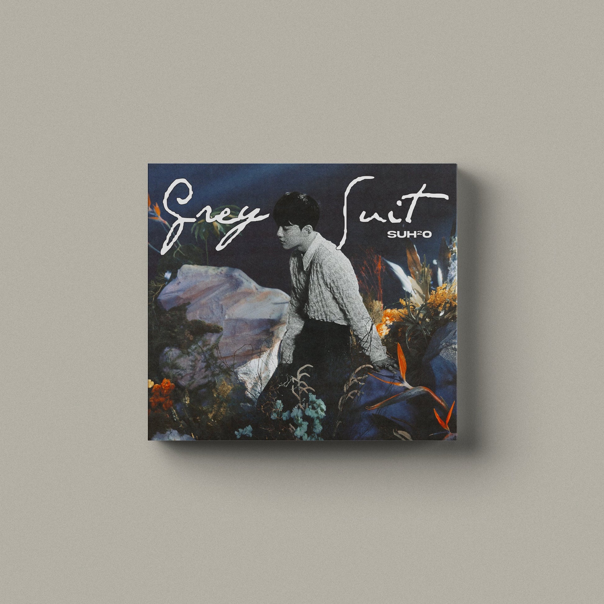 SUHO (EXO) 2ND MINI ALBUM 'GREY SUIT' (DIGIPACK) COVER